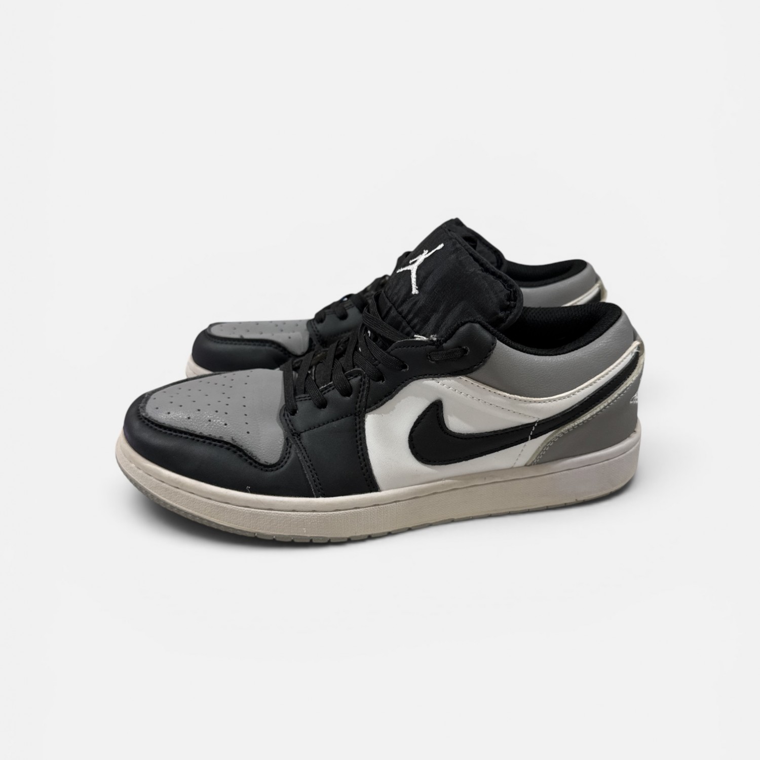 Air Jordan 1 Mid “Shadow” / Pre-Owned
